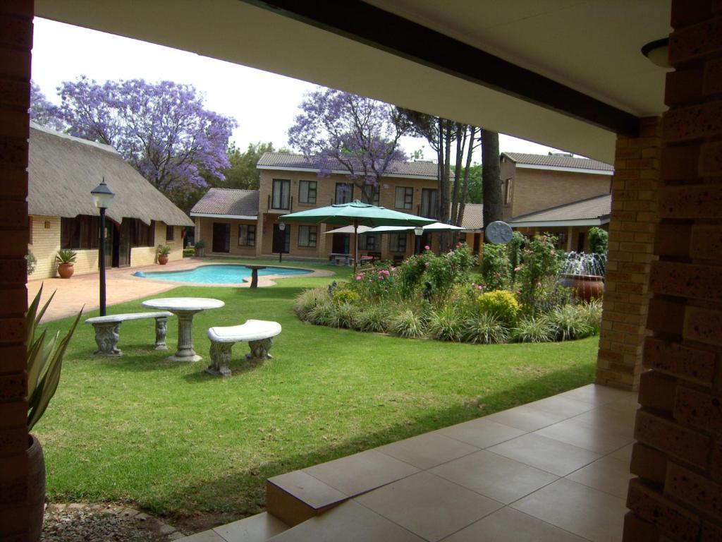 Hoyohoyo Chartwell Lodge Johannesburg Bagian luar foto