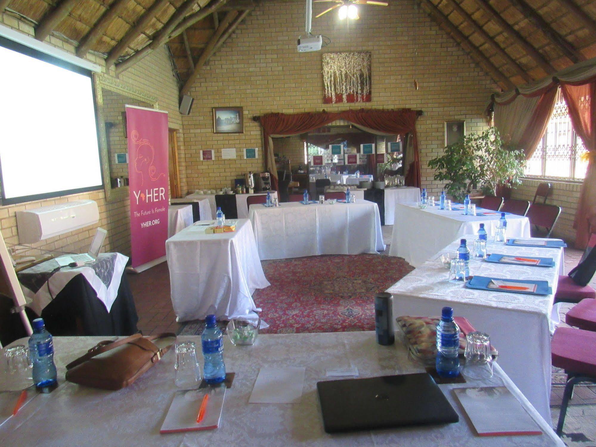 Hoyohoyo Chartwell Lodge Johannesburg Bagian luar foto