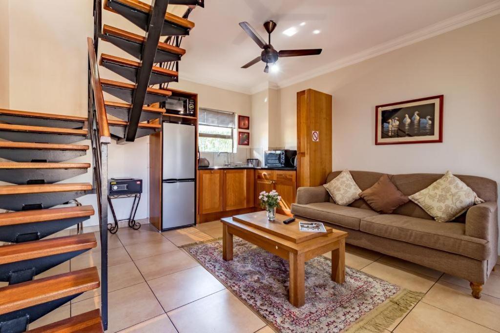 Hoyohoyo Chartwell Lodge Johannesburg Bagian luar foto